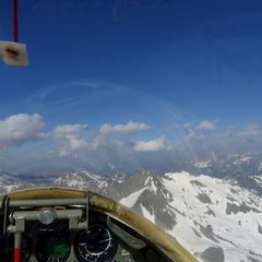 Flugwegposition um 15:24:00: Aufgenommen in der Nähe von Bezirk Surselva, Schweiz in 3058 Meter